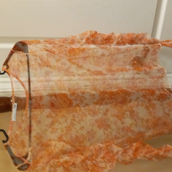 Springtime Top - Picture 3 of 4